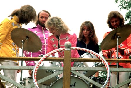 Barry Gibb, Sandy Farina, Peter Frampton, Maurice Gibb, Robin Gibb, and The Bee Gees in Sgt. Pepper's Lonely Hearts Club