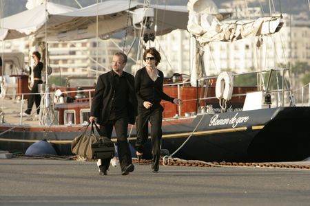 Fanny Ardant and Dominique Pinon in Roman de gare (2007)