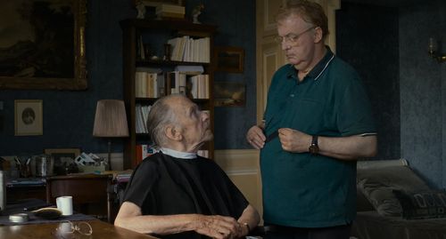 Jean-Louis Trintignant and Dominique Besnehard in Happy End (2017)