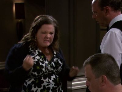 Melissa McCarthy, Billy Stevenson, and Billy Gardell in Mike & Molly (2010)