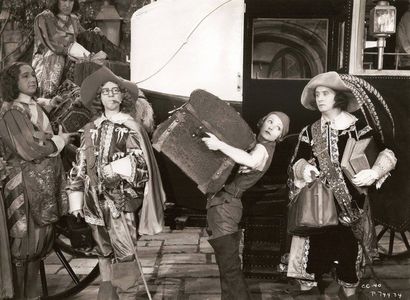 Robert Greig, Charlie Hall, Dorothy Lee, Henry Sedley, Bert Wheeler, and Robert Woolsey in Cockeyed Cavaliers (1934)