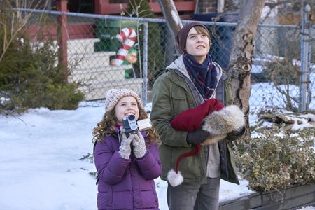 Darby Camp and Judah Lewis in The Christmas Chronicles (2018)