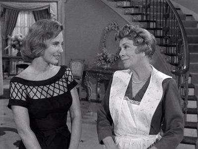 Lola Albright and Bea Benaderet in The Beverly Hillbillies (1962)