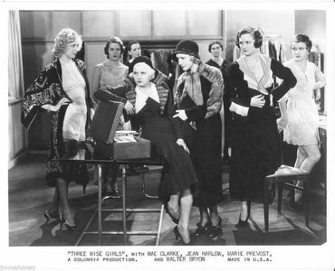 Jean Harlow, Mae Clarke, Natalie Moorhead, Marie Prevost, and Kathrin Clare Ward in Three Wise Girls (1931)