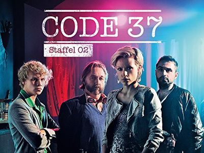 Veerle Baetens, Marc Lauwrys, Michael Pas, and Gilles De Schryver in Code 37 (2009)
