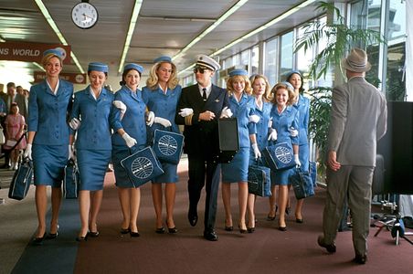 Leonardo DiCaprio, Lidia Sabljic, Karrie MacLaine, and Hilary Rose Zalman in Catch Me If You Can (2002)