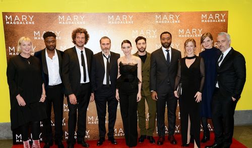 Joaquin Phoenix, Garth Davis, Chiwetel Ejiofor, Rooney Mara, Tahar Rahim, and Charles Babalola at an event for Mary Magd