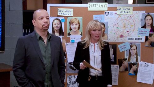 Ice-T, Kelli Giddish, and Madeleine Yen in Law & Order: Special Victims Unit (1999)