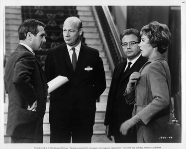Paul Newman, Julie Andrews, Peter Bourne, and Günter Strack in Torn Curtain (1966)