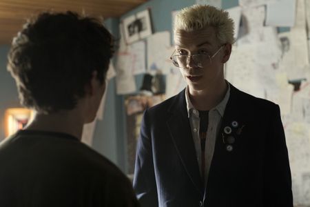 Will Poulter and Fionn Whitehead in Black Mirror: Bandersnatch (2018)