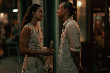 Charlie Hunnam and Antonia Desplat in Shantaram (2022)