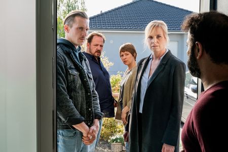 Andreas Anke, Melanie Marschke, Katja Danowski, Johannes Hendrik Langer, and Yunus Cumartpay in Leipzig Homicide: Schatt