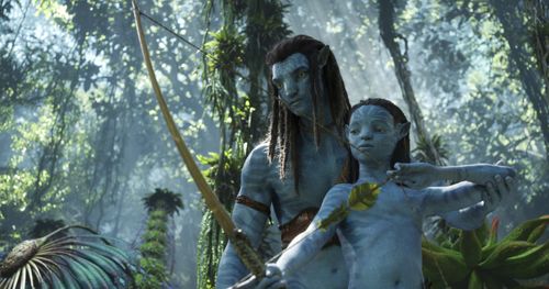 Sam Worthington and Jamie Flatters in Avatar: The Way of Water (2022)