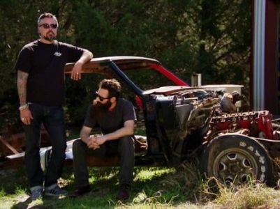 Richard Rawlings and Aaron Kaufmann in Fast N' Loud: Awesome Aussies and Olds (2012)