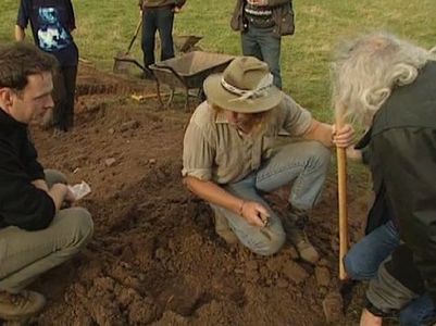 Mick Aston and Phil Harding in Time Team (1994)