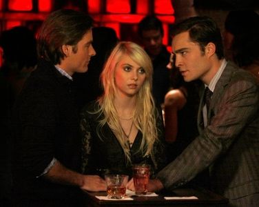 Taylor Momsen, Kevin Zegers, and Ed Westwick in Gossip Girl (2007)