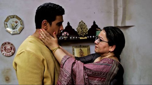 Ayesha Raza Mishra and Shiv Panditt in Sutliyan (2022)