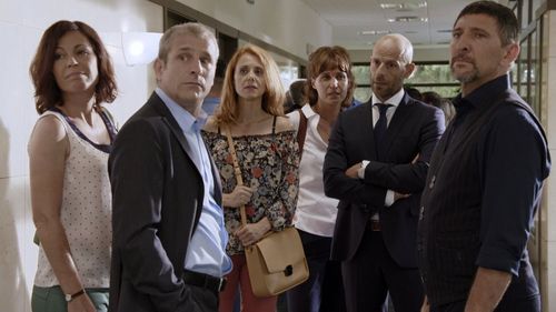 Sílvia Bel, Andrés Herrera, Alicia González Laá, Eduard Farelo, Montse Germán, and Jordi Rico in Com si fos ahir (2017)