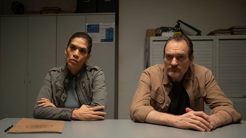 Laura Gómez and Ben Temple in Upon Entry (2022)