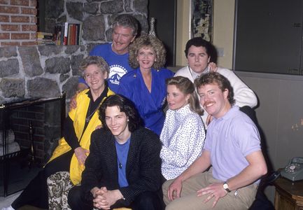 Florence Henderson, Robert Reed, Ann B. Davis, Christopher Knight, Mike Lookinland, and Maureen McCormick at an event fo