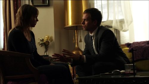 Still of Kristen Bush and Patrick Adams in Suits in The Pilot