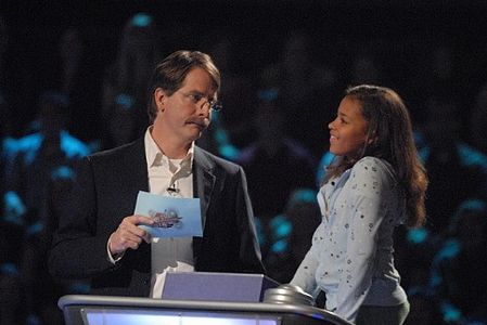 Jeff Foxworthy and Alana Ethridge in Are You Smarter Than a 5th Grader? (2007)