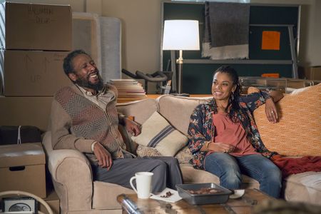 Ron Cephas Jones and Susan Kelechi Watson in This Is Us (2016)
