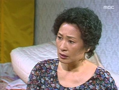 Hye-ja Kim in Mother's Sea (1993)