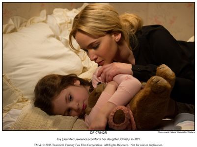 Jennifer Lawrence and Aundrea Gadsby in Joy (2015)