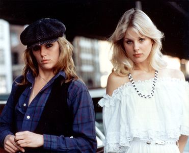Patti Hansen and Dorothy Stratten in They All Laughed (1981)