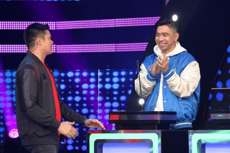 Dingdong Dantes and Teddy Corpuz in Family Feud Philippines (2022)