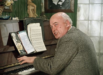 Evgeniy Morgunov in Pokrov Gates (1983)