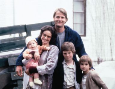 Debra Winger, Jeff Daniels, Troy Bishop, and Huckleberry Fox in Terms of Endearment (1983)