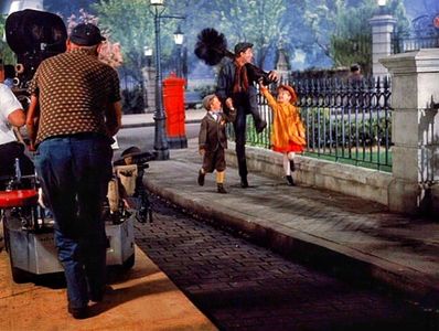 Dick Van Dyke, Karen Dotrice, and Matthew Garber in Mary Poppins (1964)