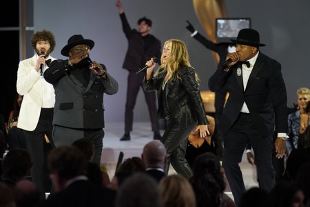 Rita Wilson, LL Cool J, Cedric the Entertainer, and Dave Burd at an event for The 73rd Primetime Emmy Awards (2021)