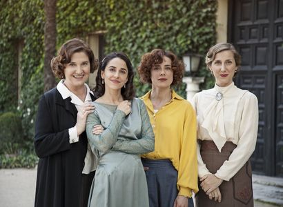 Ana Wagener, Cecilia Freire, Macarena García, and Patricia López Arnaiz in A Different View (2018)