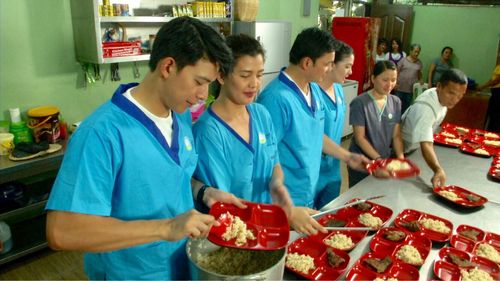 Gabby Concepcion, Sunshine Dizon, Mike Tan, Rich Asuncion, and Jetrud Guerrero in Follow Your Heart (2017)