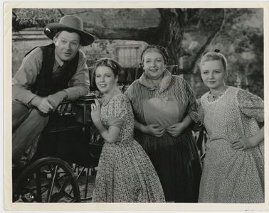 Charlotte Henry, Greta Meyer, Willard Robertson, and Gloria Shea in Laddie (1935)