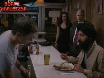 Terry Kinney, Jeremy Renner, Amber Tamblyn, and Waris Ahluwalia in The Unusuals (2009)