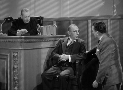 John Litel, Henry O'Neill, and Frank Reicher in The Amazing Dr. Clitterhouse (1938)