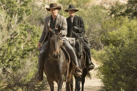 Ed Harris and James Marsden in Westworld (2016)