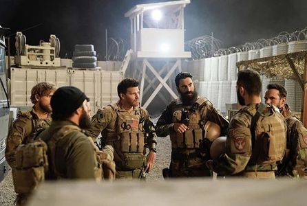 David Boreanaz, A.J. Buckley, Ramiz Monsef, Max Thieriot, and Monib Abhat in SEAL Team (2017)
