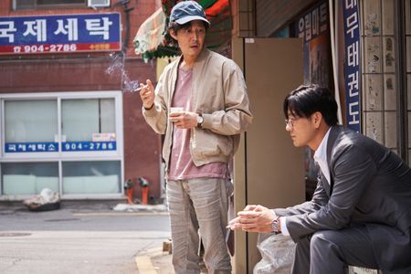 Lee Jung-jae and Park Hae-soo in Squid Game (2021)