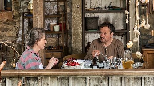 Agnieszka Mandat and Miroslav Krobot in Spoor (2017)