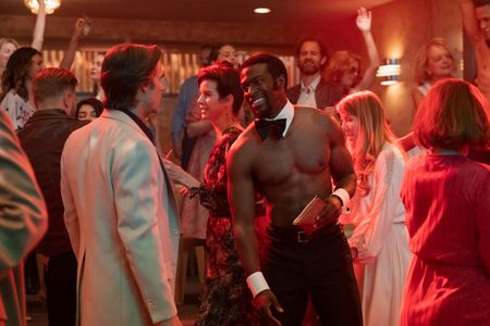 Murray Bartlett and Quentin Plair in Welcome to Chippendales (2022)