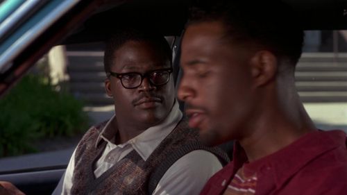 Lexie Bigham and Shawn Wayans in Don't Be a Menace to South Central While Drinking Your Juice in the Hood (1996)