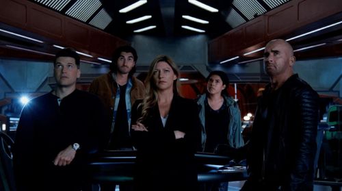 Dominic Purcell, Shayan Sobhian, Nick Zano, Jes Macallan, and Lisseth Chavez in DC's Legends of Tomorrow (2016)