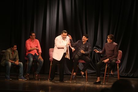 Amitabh Bachchan, Rishi Kapoor, Umesh Shukla, and Jimit Trivedi in 102 Not Out (2018)