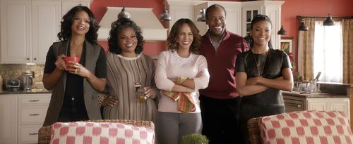Danny Glover, Gabrielle Union, Kimberly Elise, Mo'Nique, and Nicole Ari Parker in Almost Christmas (2016)