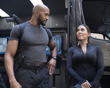 Henry Simmons and Natalia Cordova-Buckley in Agents of S.H.I.E.L.D. (2013)